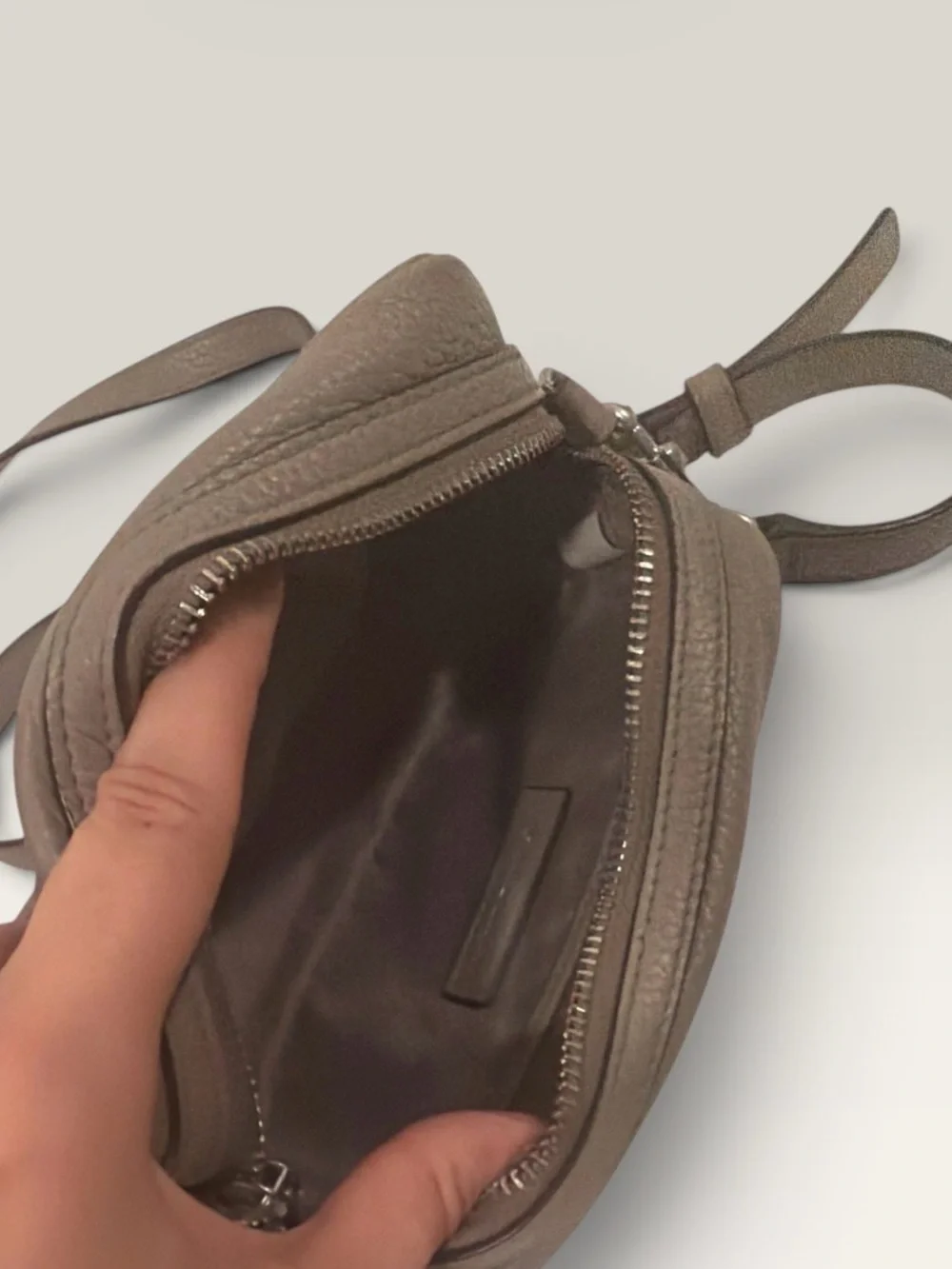 Tory Burch Pebbled Leather Camera Bag - Taupe Brown
